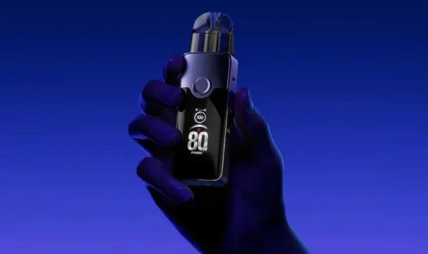 VOOPOO Vinci E80 Spray Black pod kit held in hand against dark blue background showing 80W output on 1.47-inch TFT screen